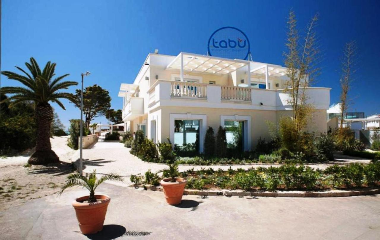 Tabu Hotel Porto Cesareo Bagian luar foto