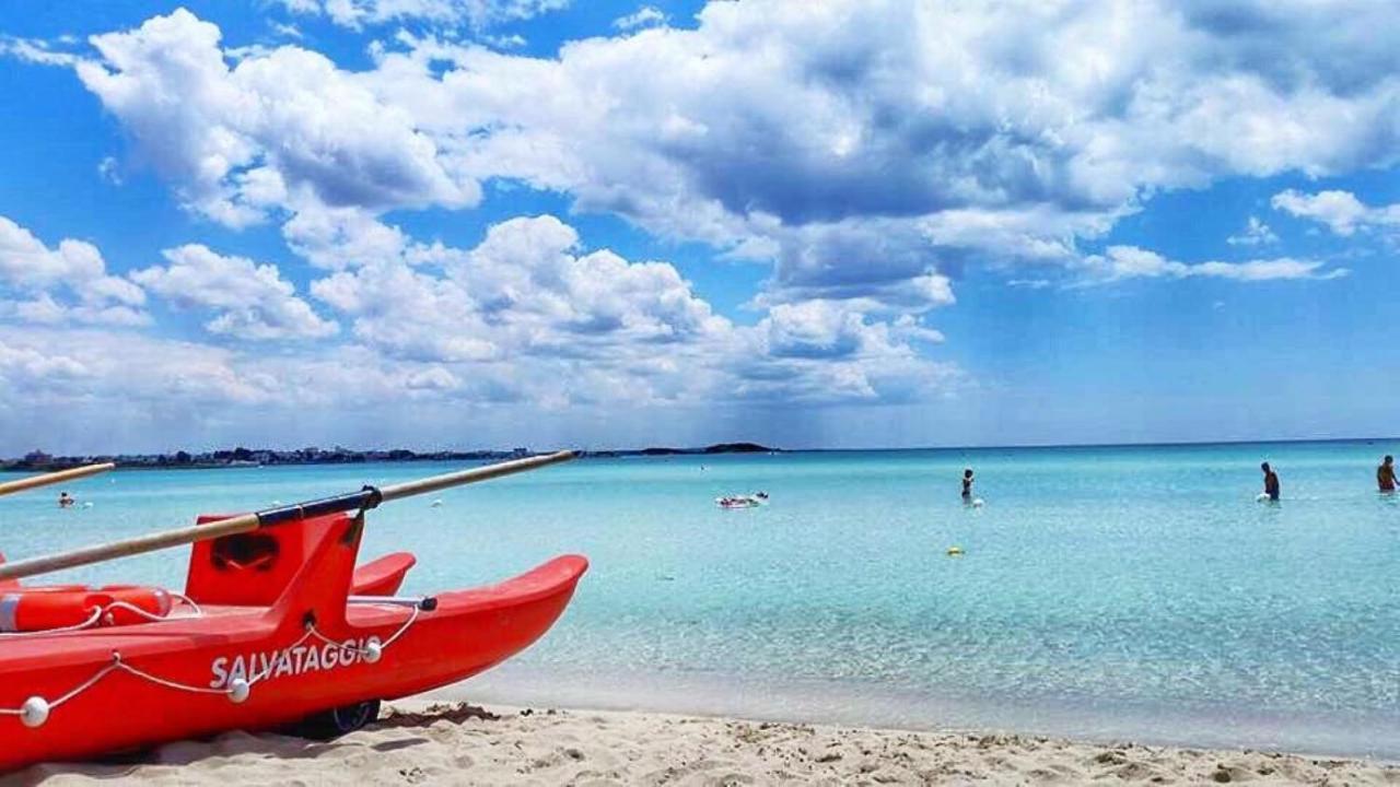 Tabu Hotel Porto Cesareo Bagian luar foto