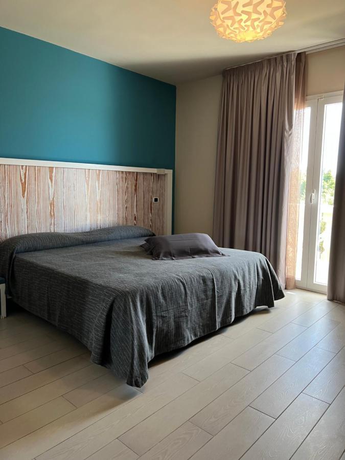 Tabu Hotel Porto Cesareo Bagian luar foto